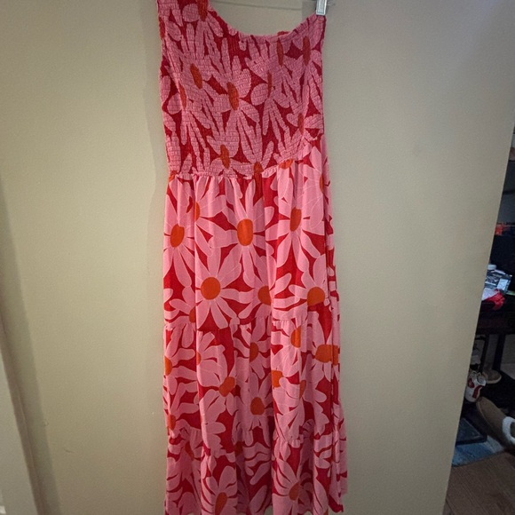 Dresses & Skirts - Floral Pink and Red Maxi Dress